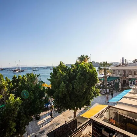 Central Seaside Flat With Excellent View In Bodrum Lägenhet Bodrum