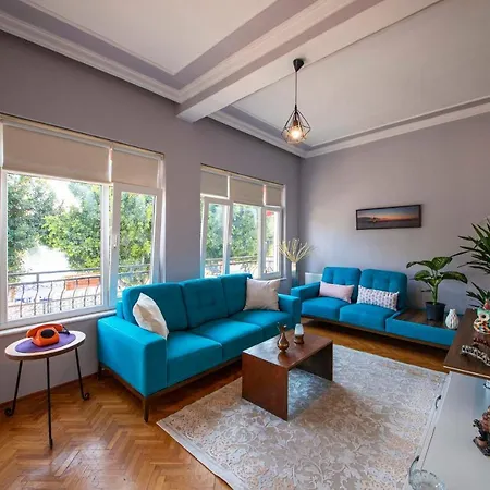 Apartment Central Seaside Flat With Excellent View In Bodrum *