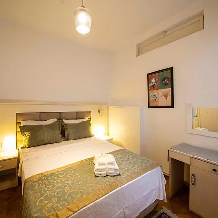 Central Seaside Flat With Excellent View In Bodrum 公寓